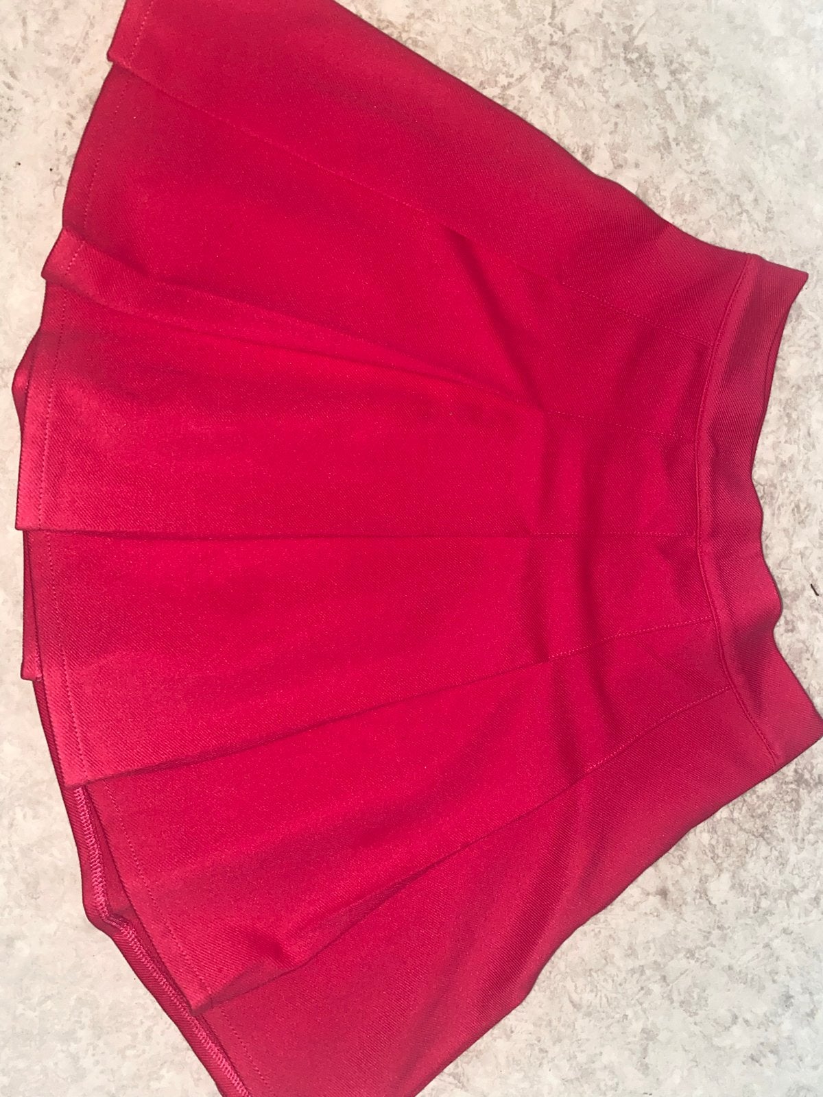 Nieuw Rode FB Sister Plissé Rokje - Maat XS, Kleding | Dames, Nieuw, Ophalen of Verzenden, Maat 34 (XS) of kleiner, Boven de knie