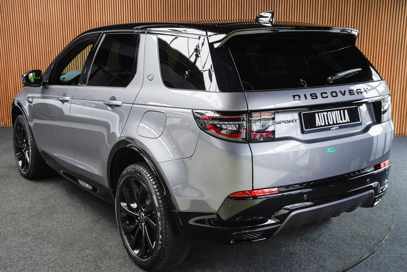 Land Rover Discovery Sport 1.5 P270e PHEV Panodak Leer Navi, Automaat, Dealer onderhouden, Zwart, Adaptive Cruise Control