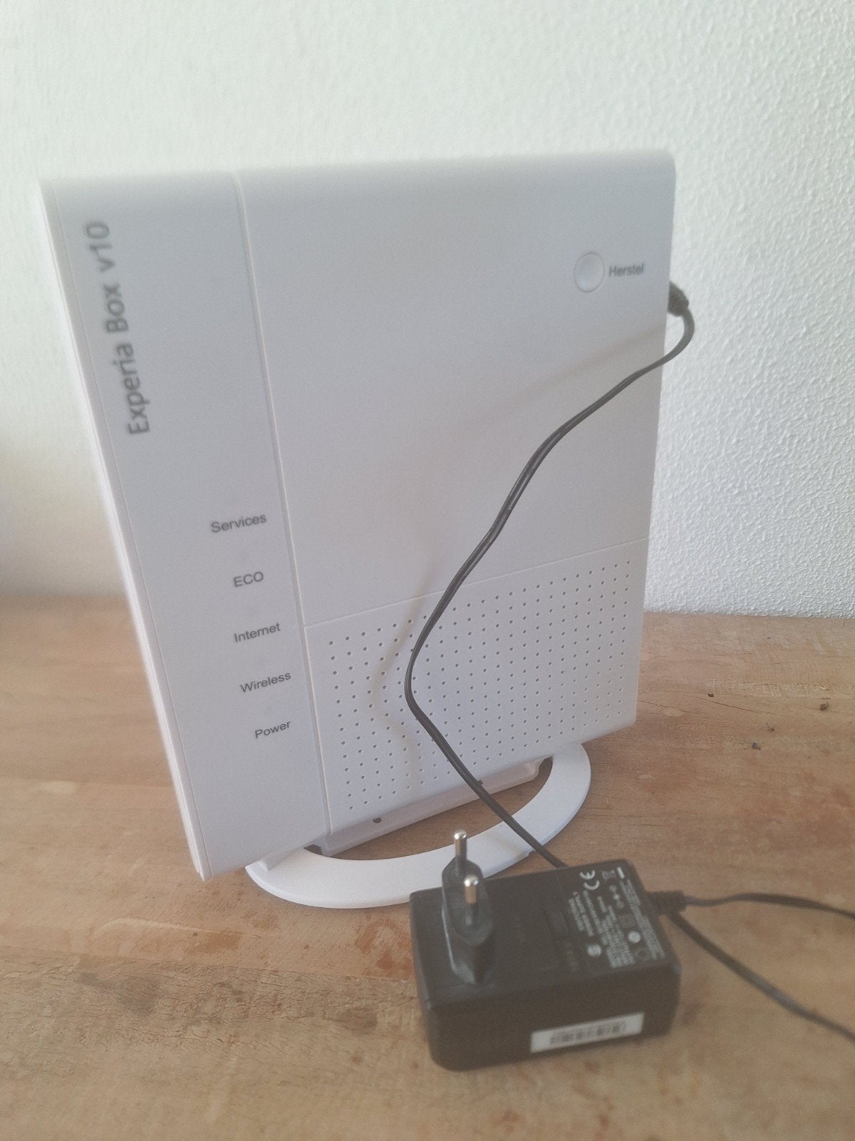 KPN Experia V10 router, Computers en Software, Ophalen of Verzenden