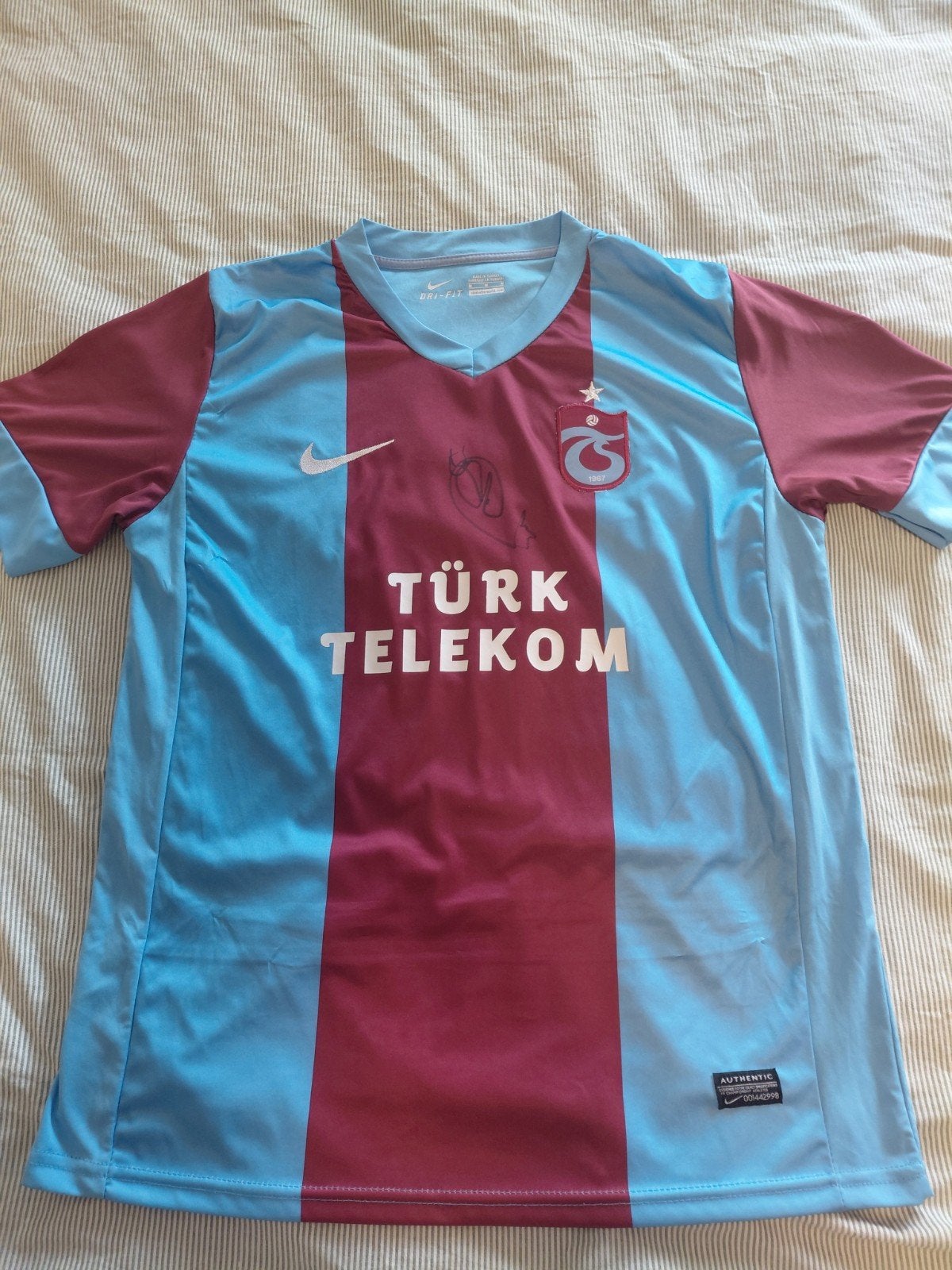 Gesigneerd Trabzonspor shirt, Maat M, Ophalen of Verzenden, Nieuw, Shirt