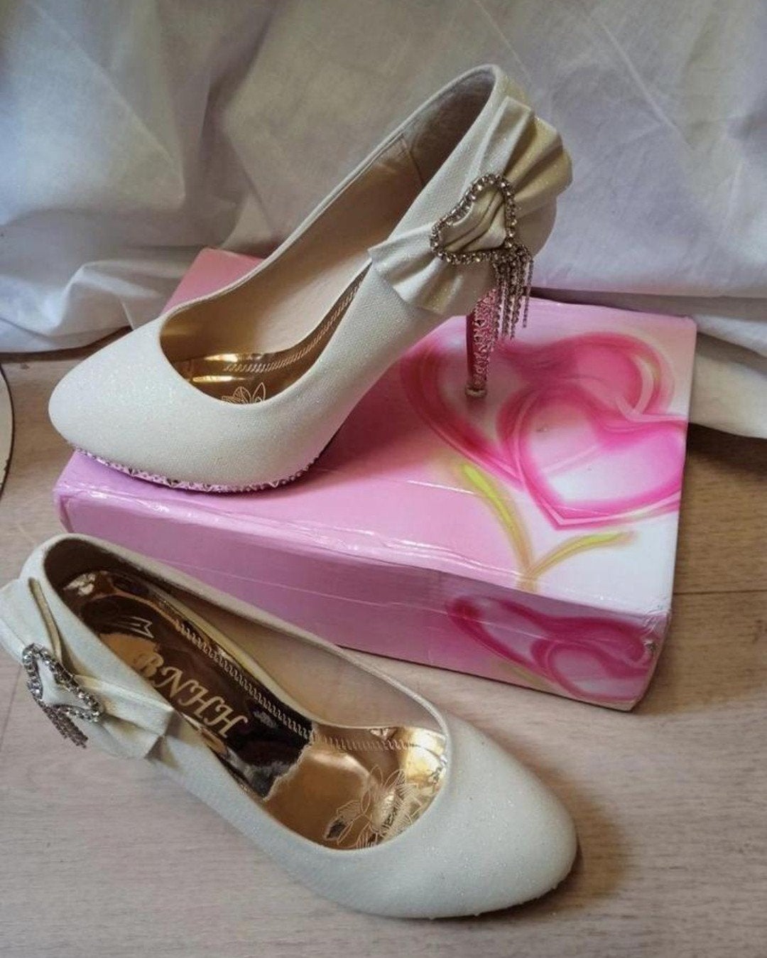 Gave witte trouw pumps, Kleding | Dames, Schoenen, Pumps, Wit, Ophalen of Verzenden, Zo goed als nieuw