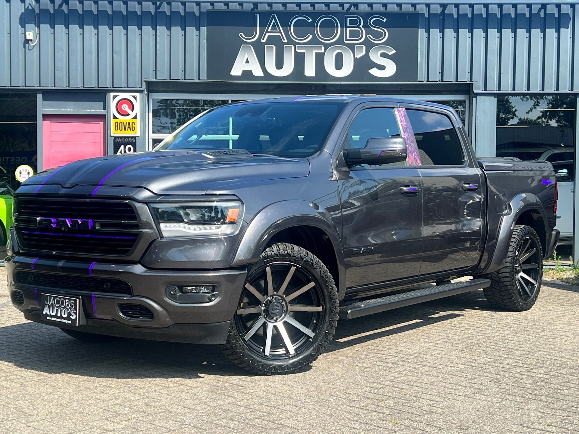 Dodge Ram 1500 5.7 V8 4x4 Crew Cab Sport wide body, Automaat, Gebruikt, 5654 cc, Leder