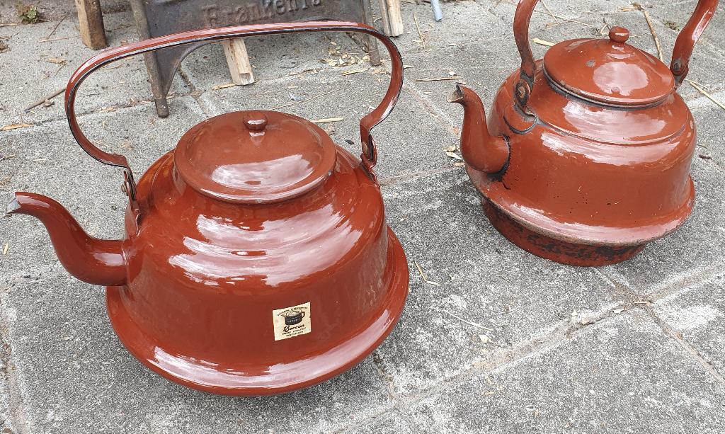 emaille ketels antiek Beccon 2 stuks en Stoven 2 met tetsen, Ophalen of Verzenden