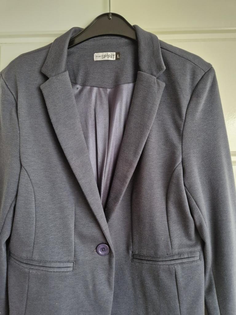 Te koop blauw dames colbert, merk True Spirit, maat L.
De kl, Blauw, Maat 42/44 (L), Ophalen of Verzenden, Jasje