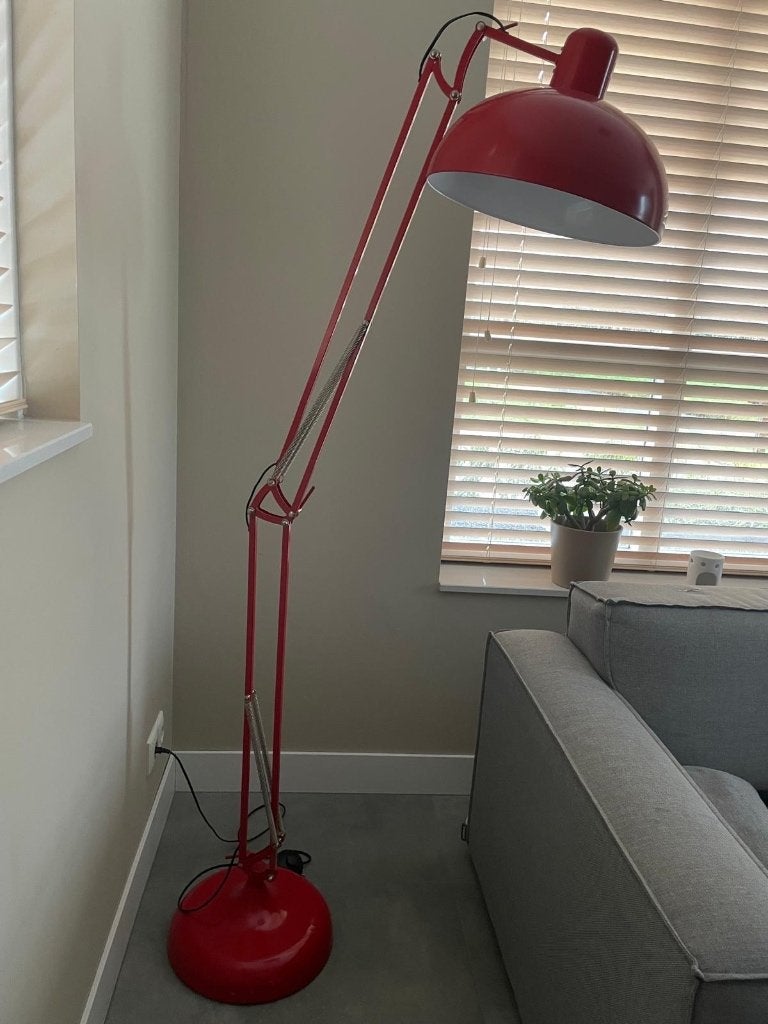Industriële vloerlamp rood verstelbaar, Zo goed als nieuw, Metaal, E27 (groot), Ophalen of Verzenden