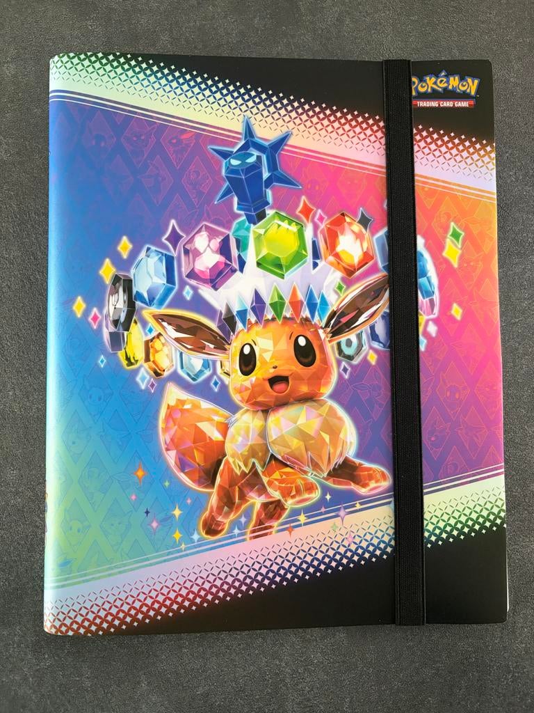 Eevee Scarlet & Violet - Prismatic Evolutions map - Pokemon, Ophalen of Verzenden, Zo goed als nieuw, Overige typen