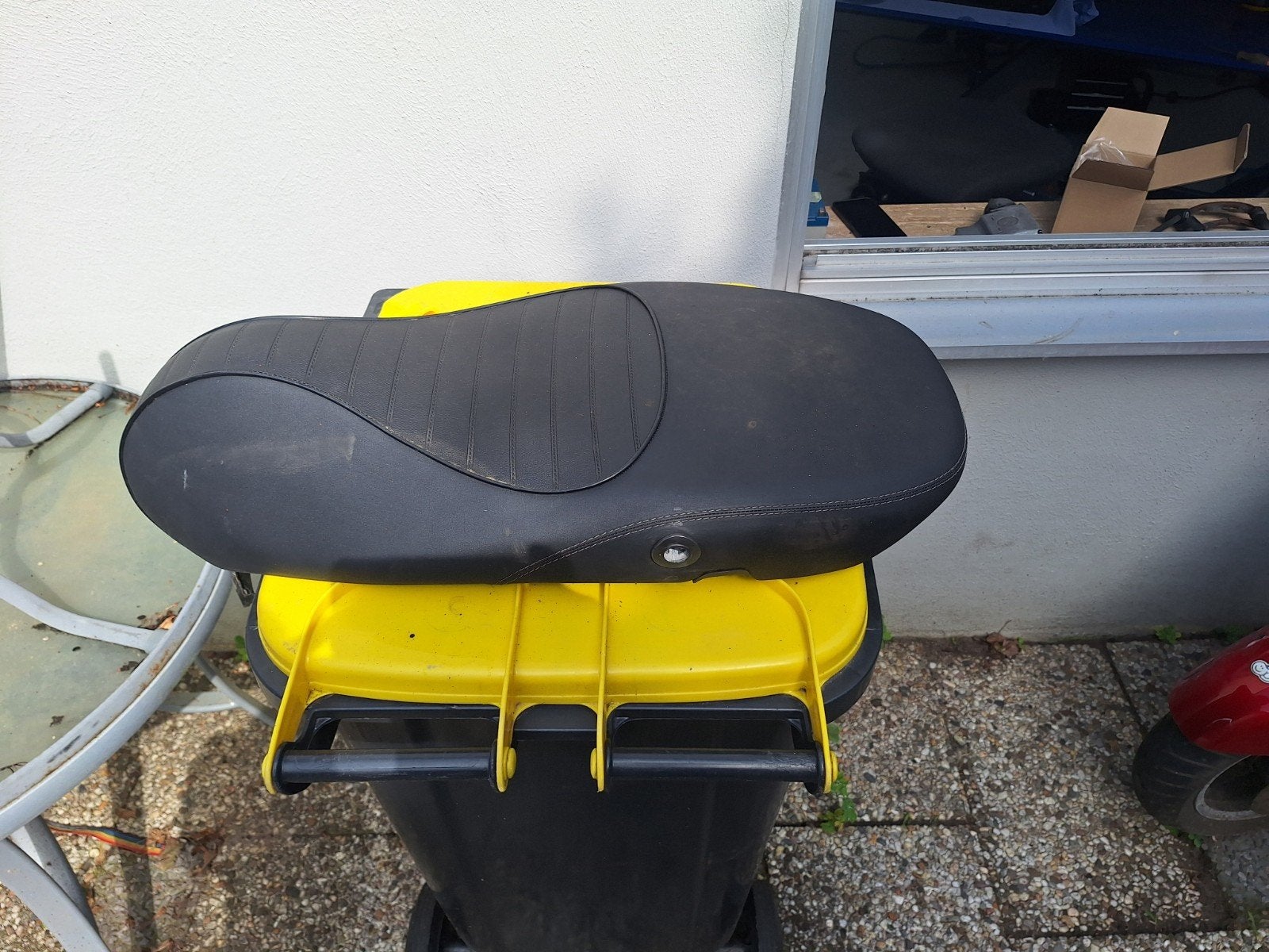 Zadel vespa sprint / primavera, Ophalen