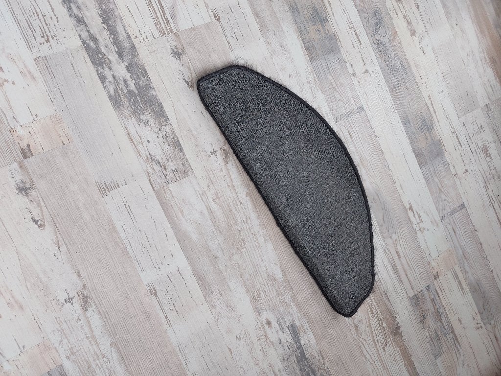 Trapmat, Huis en Inrichting, Ophalen, Zo goed als nieuw, Grijs, Tapijt