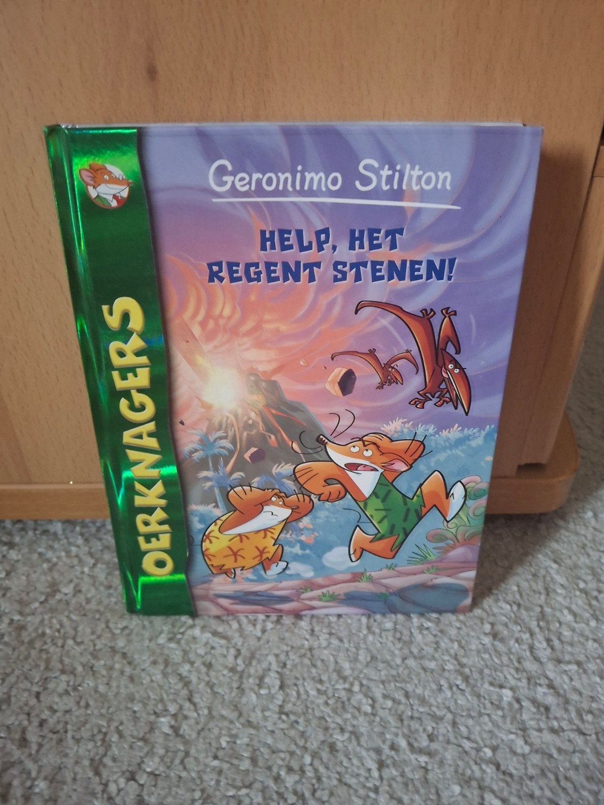 Geronimo Stilton: Help, Het Regent Stenen! (Oerknagers), Ophalen