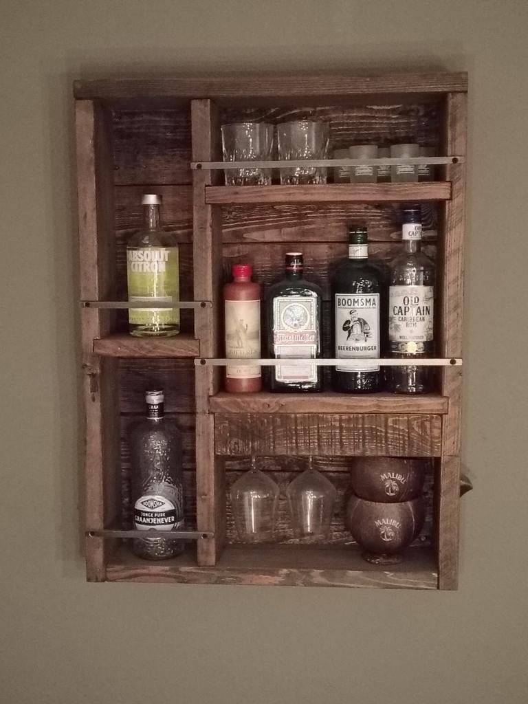 Te koop: rustiek drankrek / whiskey rek, Huis en Inrichting, Woonaccessoires | Wijnrekken, Ophalen, 5 tot 15 flessen, Zo goed als nieuw