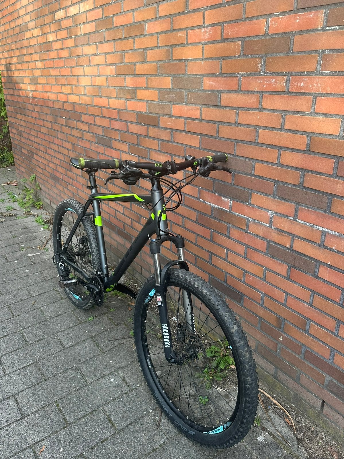 Foto 4 van Cube attention mountainbike