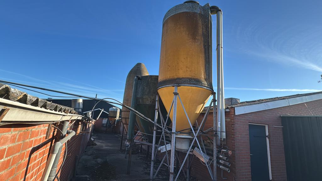 Gebruikte voersilo's en stalinrichting varkens - Rijssen, Ophalen, Ntb, Ntb, Ntb