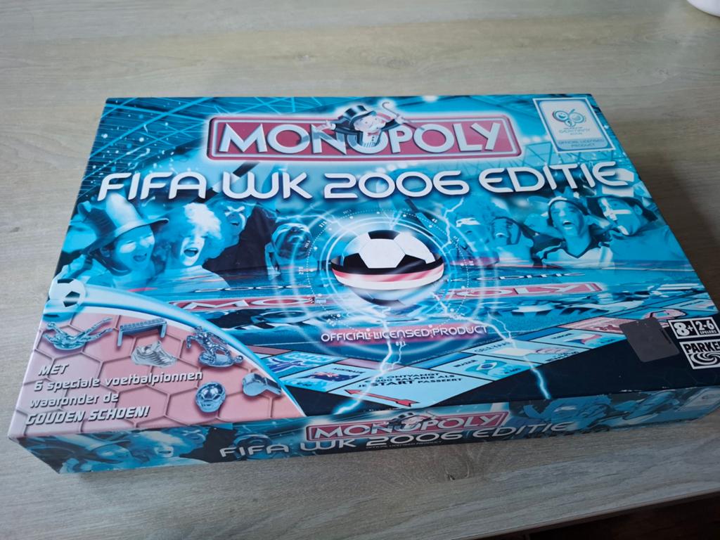 Monopoly FIFA WK 2006 Editie - Compleet Gezelschapsspel, Parker, Vijf spelers of meer, Ophalen of Verzenden, Zo goed als nieuw