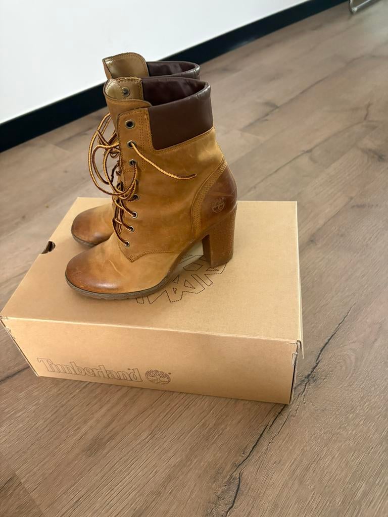 Timberland hakken, Ophalen of Verzenden, Zo goed als nieuw, Geel