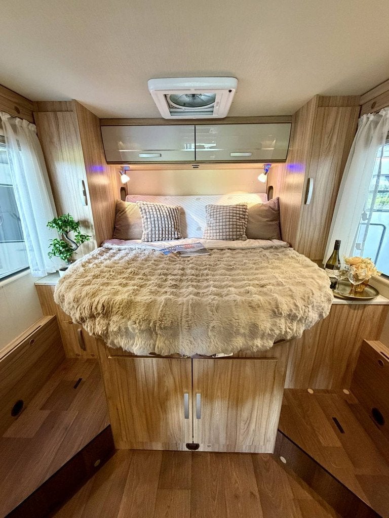 Hymer B 698 Queensbed Levelsysteem Luchtvering, Fiat, Caravans en Kamperen, Integraal, Info@trmbv.nl, 7 tot 8 meter, Bedrijf
