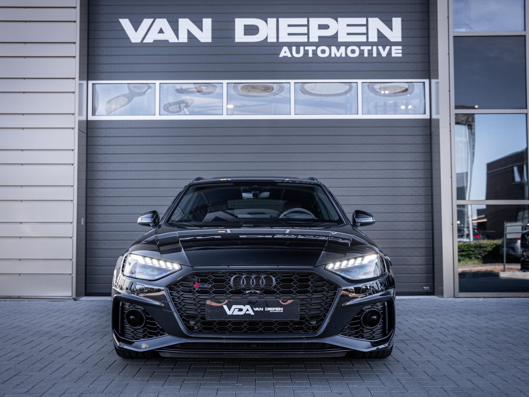 Audi A4 Avant 2.9 TFSI RS 4 quattro competition plus - Dynam, Auto's, Audi, Automaat, Dealer onderhouden, Gebruikt, Zwart