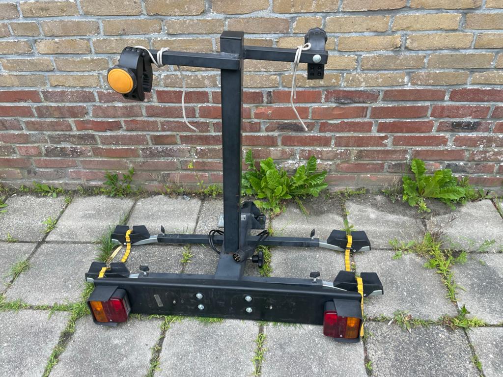 Spinder Fietsendrager voor auto met verlichting, Ophalen, 2 fietsen, Gebruikt, Trekhaakdrager