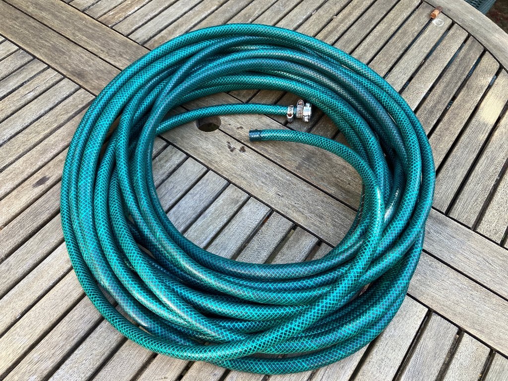 Tuinslang 20 meter met aansluiting op kraan, Tuin en Terras, Tuinslangen, Gebruikt, Tuinslang, Ophalen of Verzenden