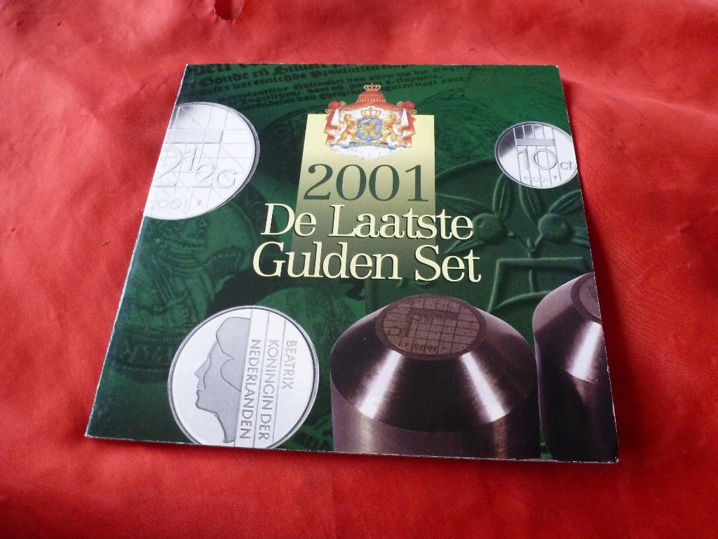 Nederland - Jaarset 2001 - de laatste gulden set 2001 (5847, Ophalen of Verzenden, Koningin Beatrix, Overige waardes, Setje