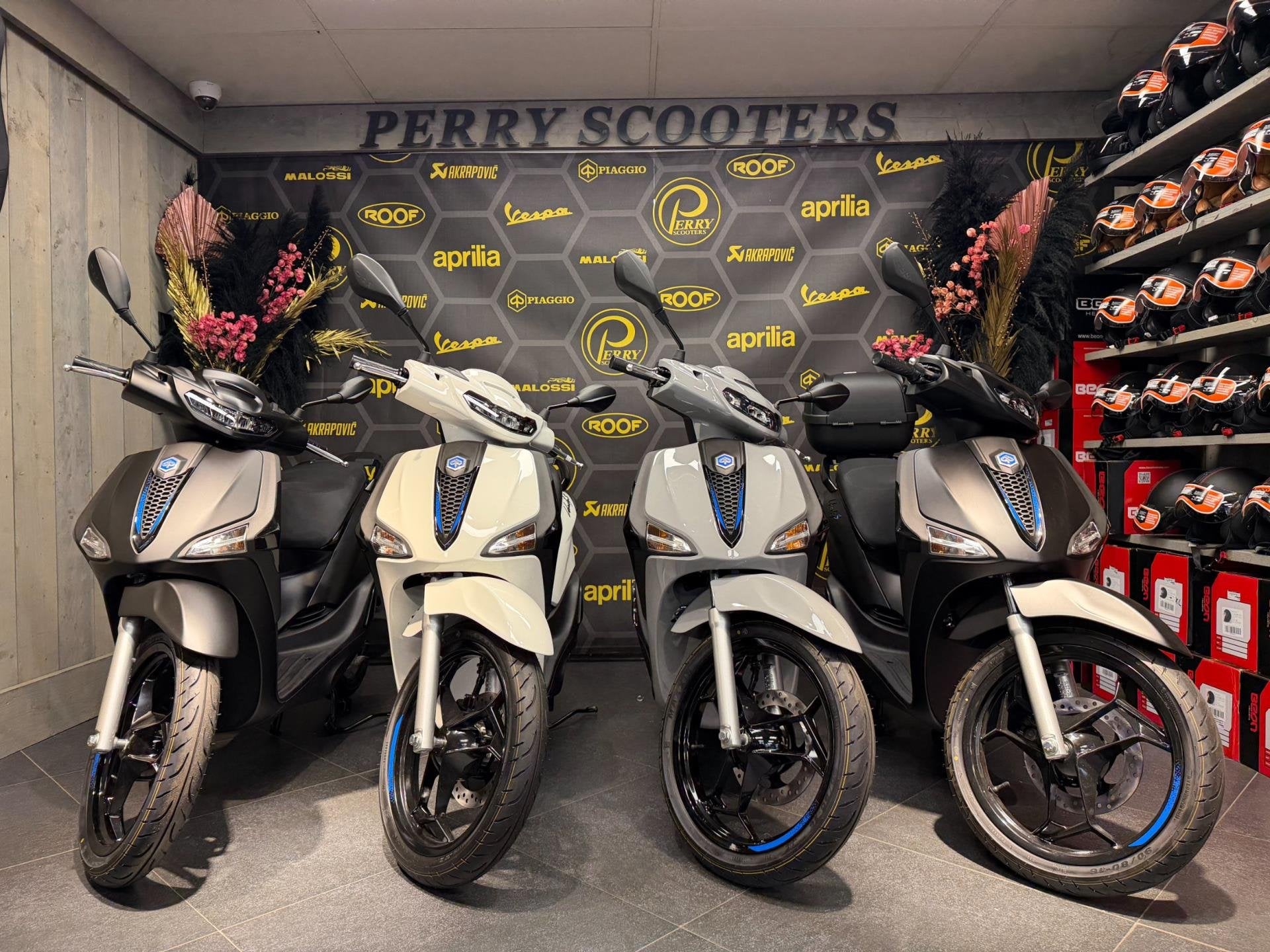 Piaggio Liberty Sport 2026 EURO5+ NIEUW | 4 JAAR FABRIEKSGAR, Gebruikt, 49 cc, Gedempte oude gracht 112
2011GW  Haarlem, NL, Piaggio
