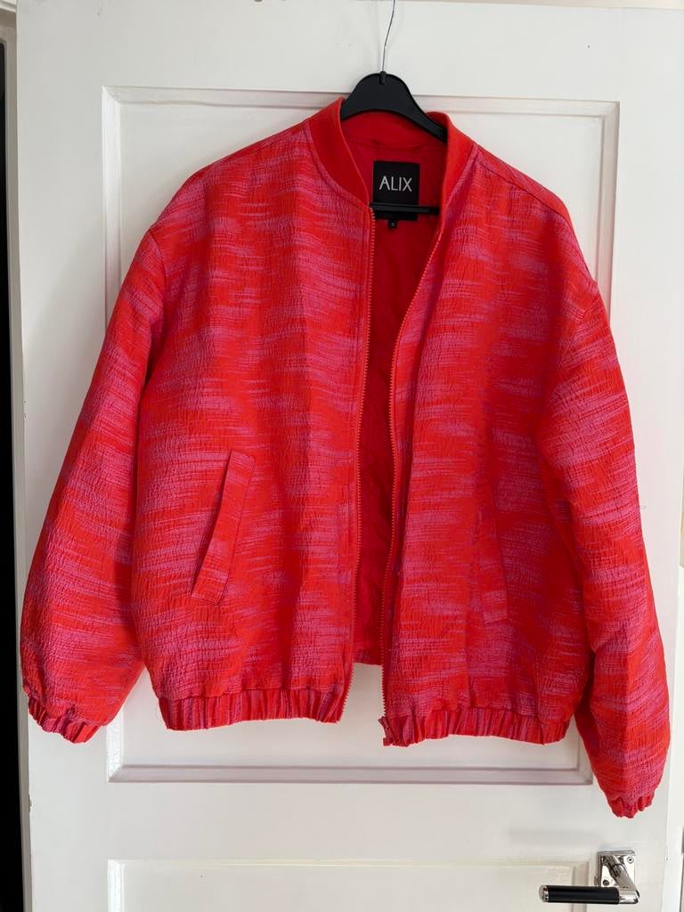Prachtige bomberjack van Alix the Label maat s oversized, Ophalen of Verzenden, Zo goed als nieuw, Maat 38/40 (M)
