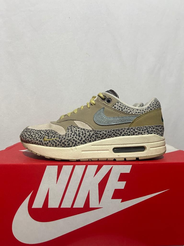 ALS NIEUW! Maat 40 - Nike Air Max 1 Cobblestone, Overige kleuren, Verzenden, Nike, Nike