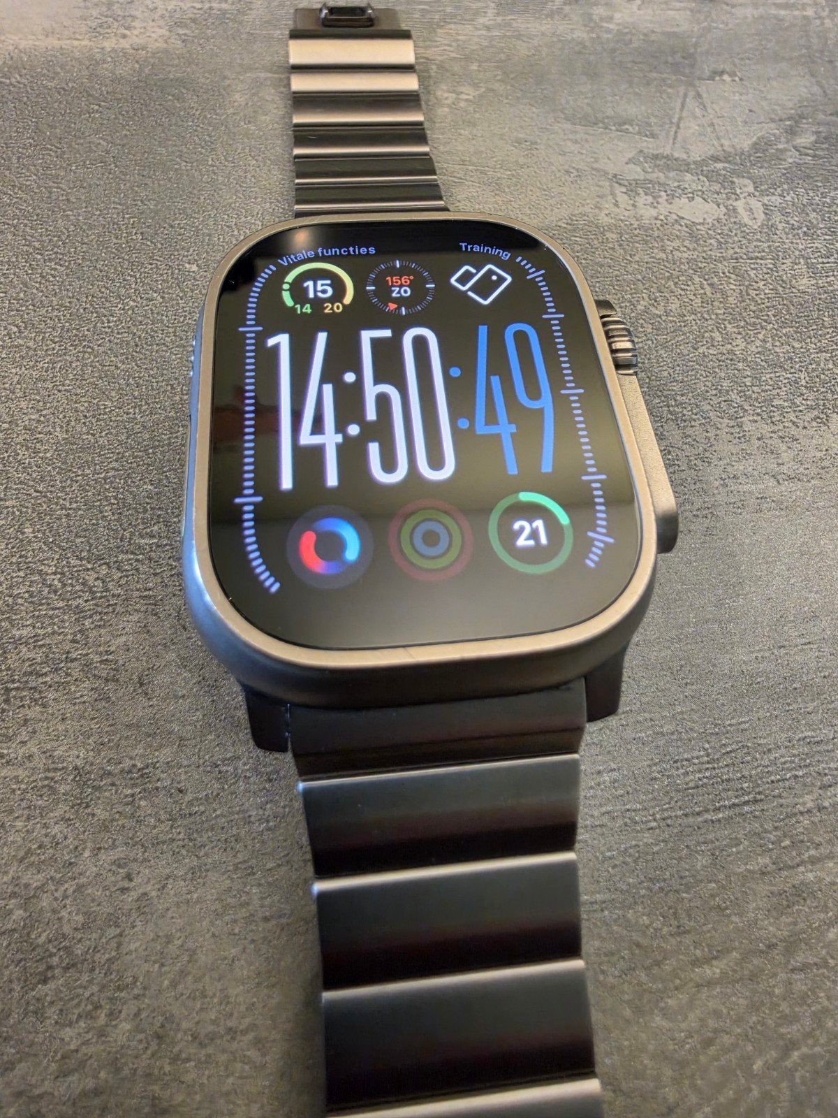 Apple Watch Ultra 1 met Nomad Titanium Band, Ophalen, IOS, Zo goed als nieuw, Waterdicht