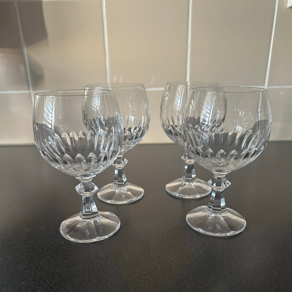 Set van 4 x Kristallen Frans wijnglas, bol model., Antiek en Kunst, Antiek | Glas en Kristal, Ophalen of Verzenden