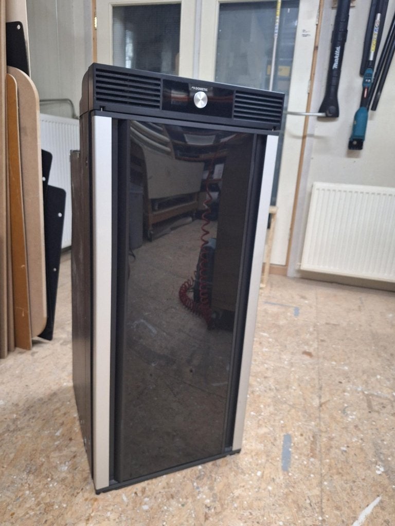 Dometic koelkast beide zijde deur te openen 90ltr, Ophalen, Zo goed als nieuw