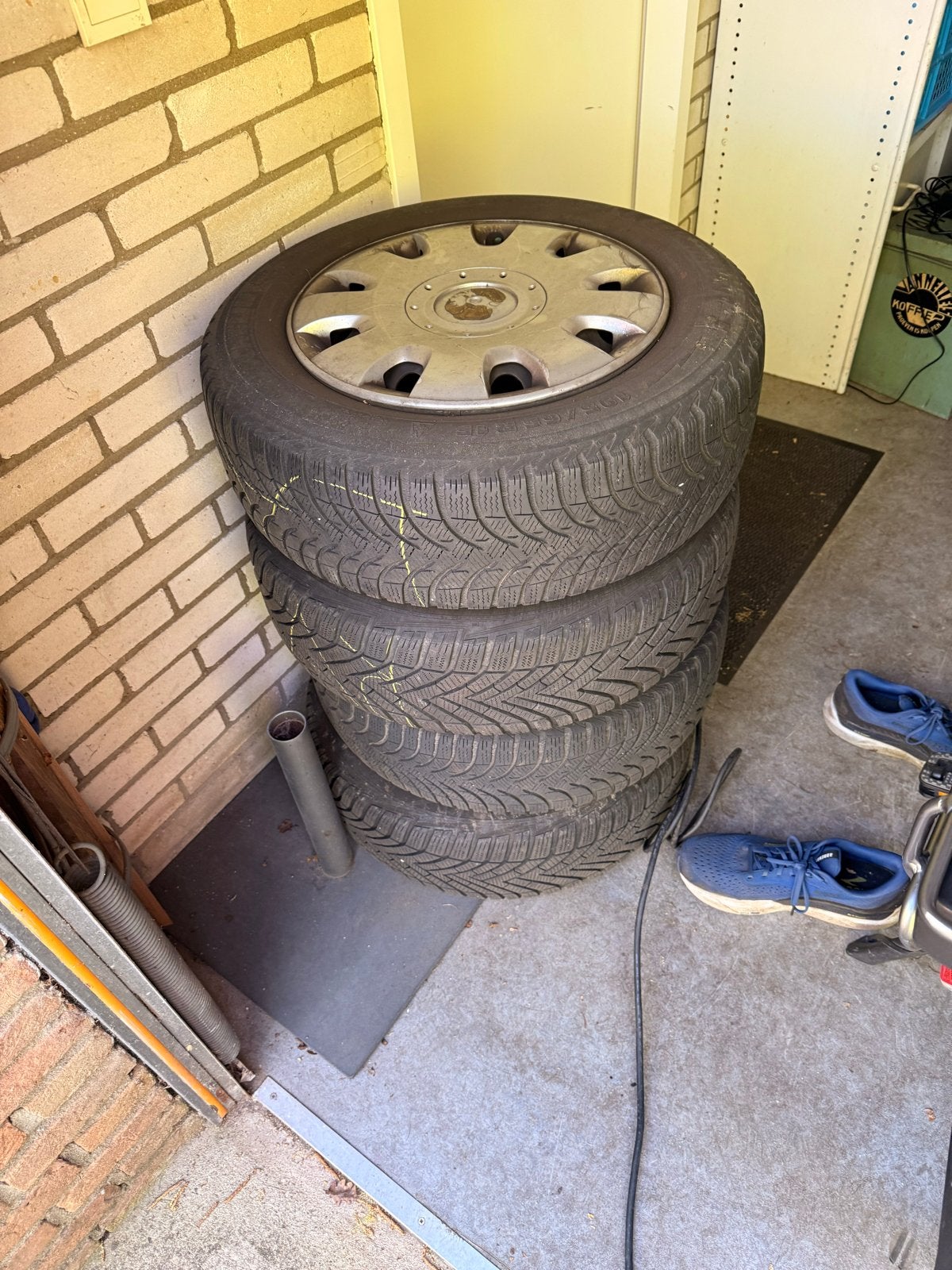 Winterbanden met velgen 195/65 R15, Ophalen, Gebruikt