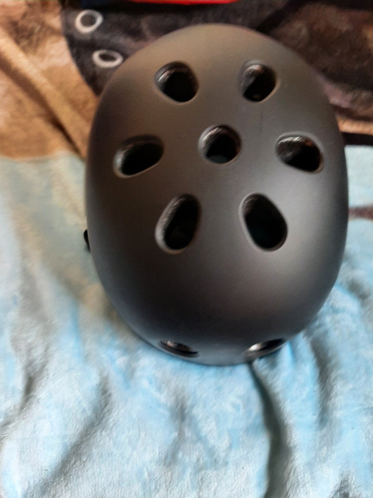 Zwarte helm - Ideaal voor fietsen, skaten of steppen, Ophalen of Verzenden, Gebruikt, Overige maten, Heer of Dame