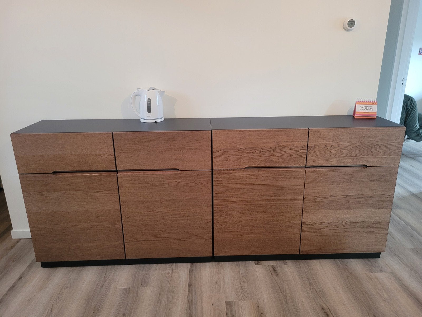 2x KLACKENÄS buffetkast 120x97 zwart/eikenfineer, Huis en Inrichting, Kasten | Buffetkasten, Ophalen of Verzenden, Zo goed als nieuw