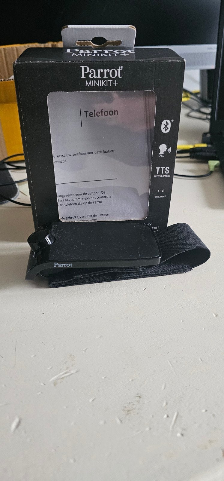 Parrot MINIKIT+ Bluetooth Carkit - Handsfree bellen, Opbouw, Universeel, Ophalen of Verzenden, Complete carkit