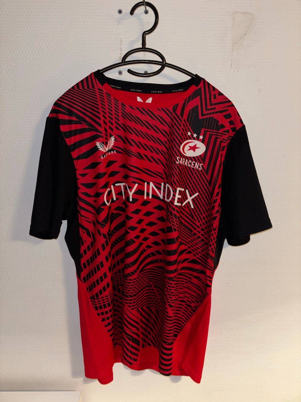 Rugby shirt XL saracens castore 2023/2024 - Nieuw sportshirt, Sport en Fitness, Ophalen of Verzenden, Nieuw, Kleding