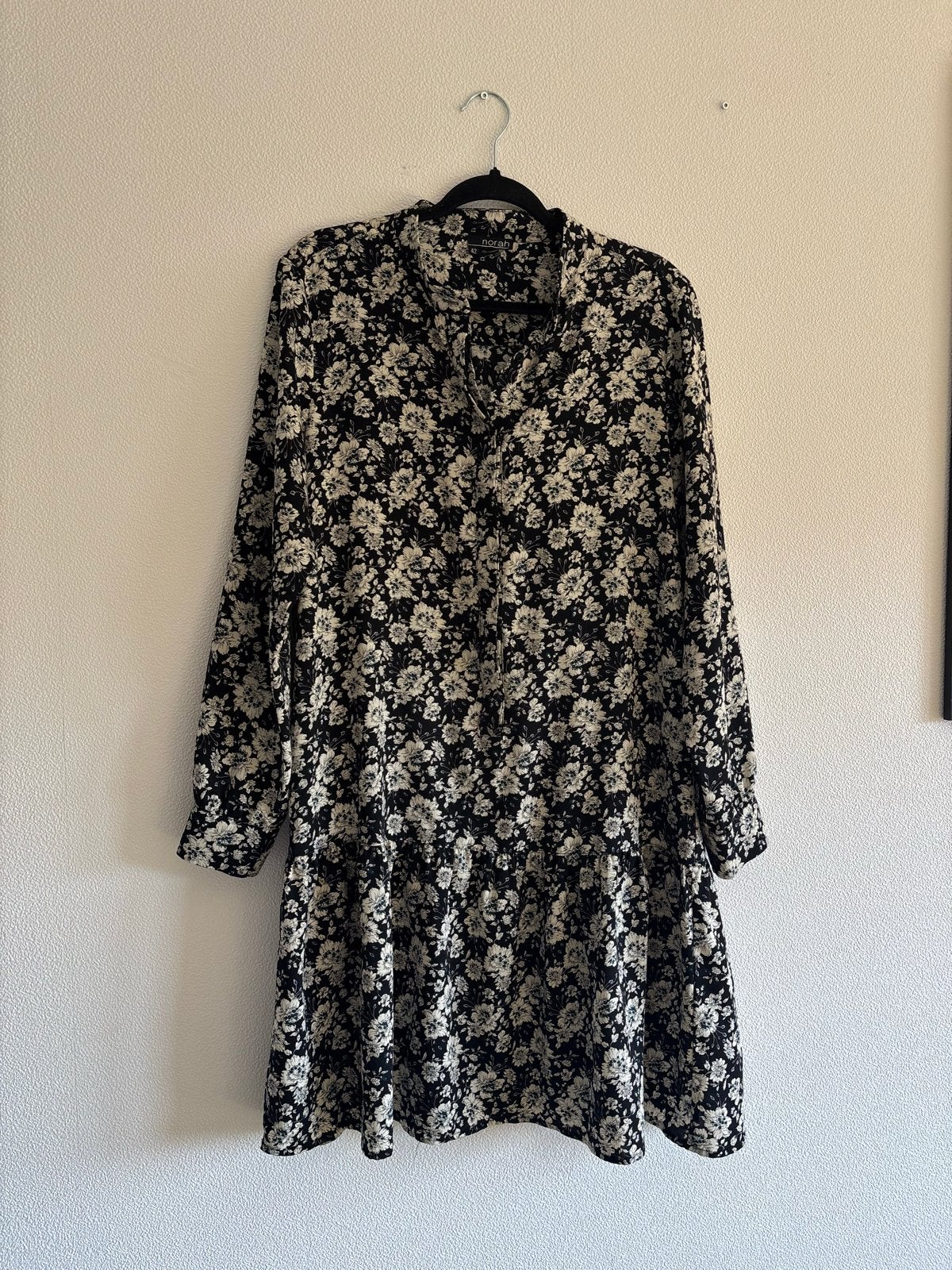Norah jurk met bloemenprint - Maat 42, Kleding | Dames, Meerkleurig, Maat 42/44 (L), Ophalen of Verzenden, Zo goed als nieuw