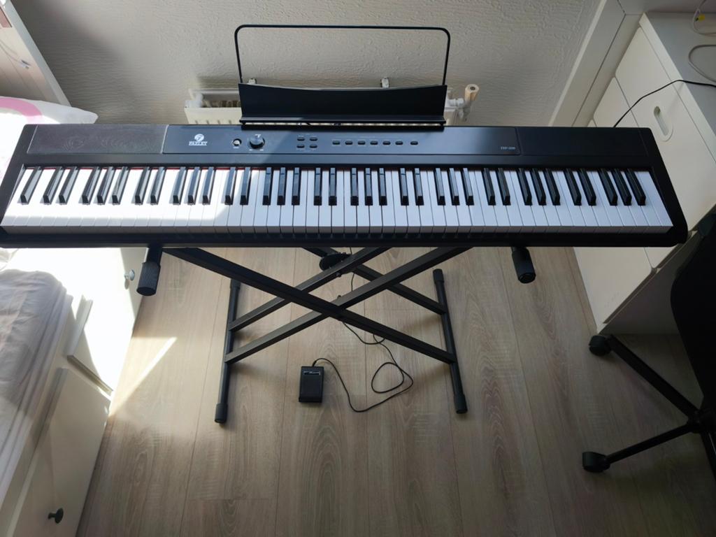 Elektrische piano Fazley, Ophalen, Zo goed als nieuw, Zwart