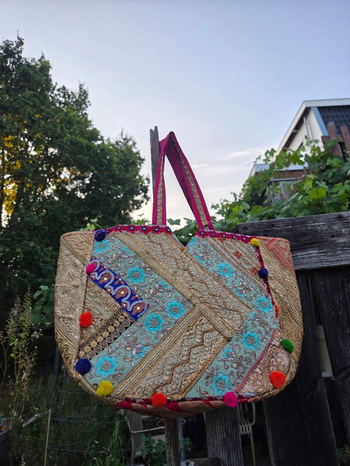 Nieuwe leuke tas met Indiase details, Sieraden, Tassen en Uiterlijk, Tassen | Damestassen, Ophalen of Verzenden, Nieuw, Overige kleuren