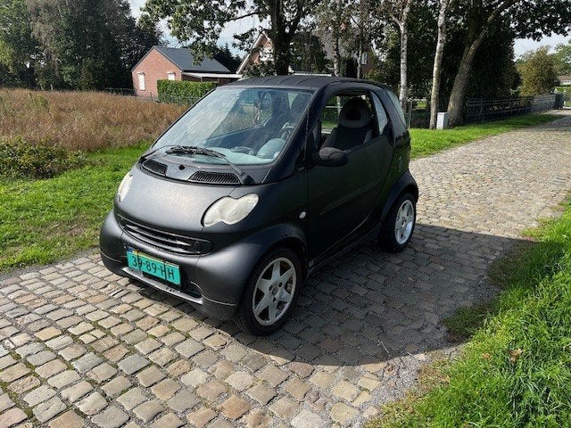 Smart fortwo 0.6 40KW AUT 2002 Zwart inruilkoopje, Automaat, Zwart, Bedrijf, Grijs