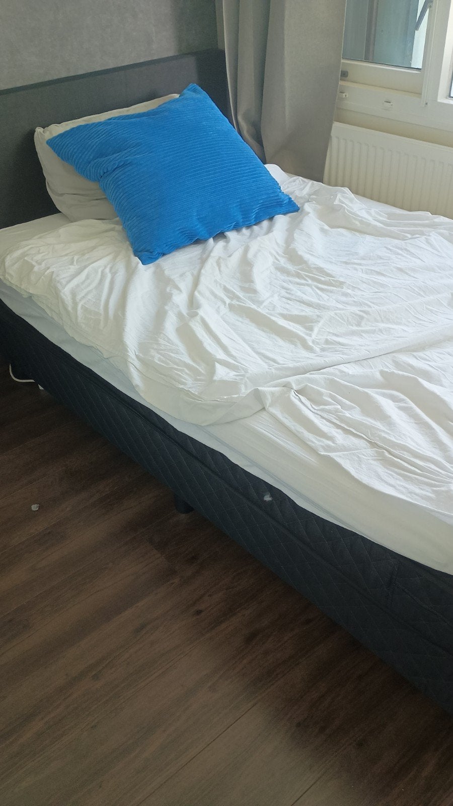 Twijfelaar bed 120x200 cm met topper matras, Ophalen