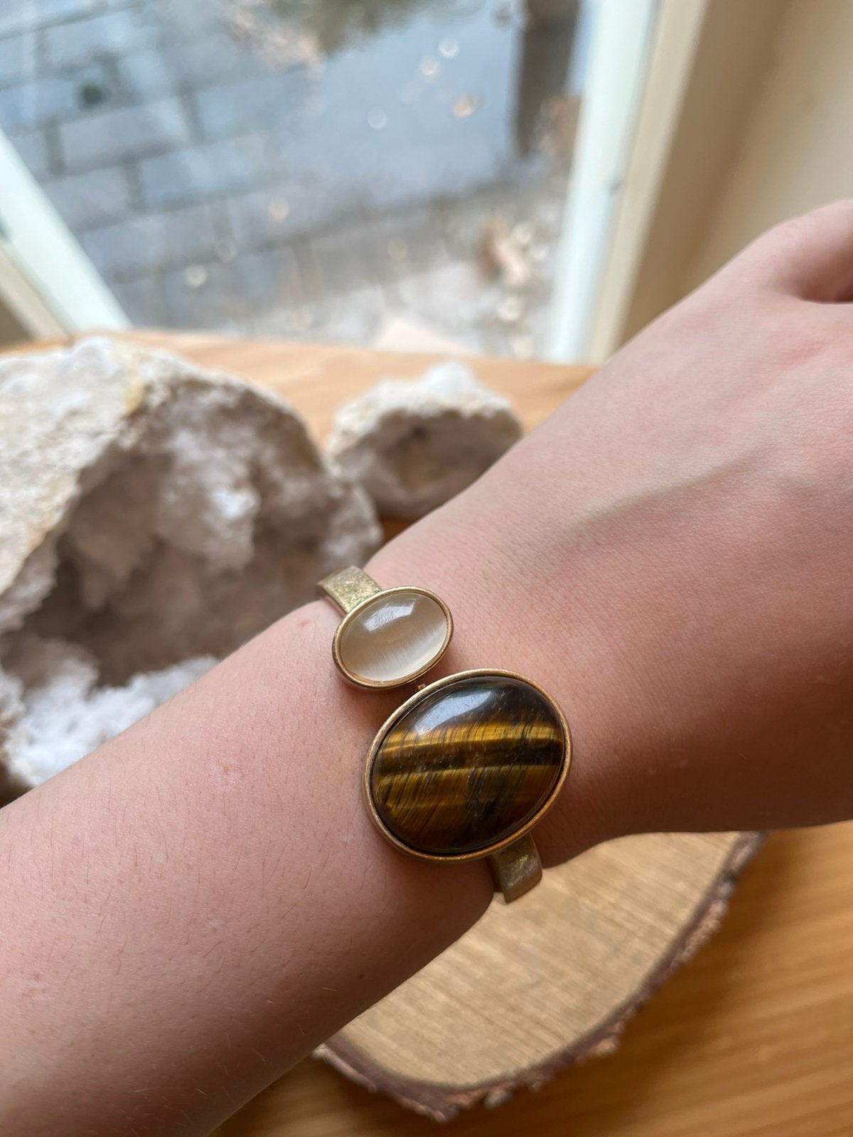 Edelsteen armband met tijgeroog en kwarts, Sieraden, Tassen en Uiterlijk, Edelstenen, Verzenden, Nieuw