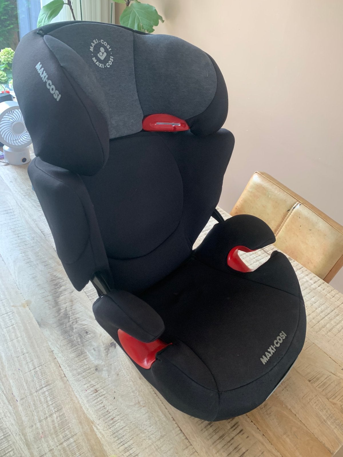 Maxi cosi autostoel kinderen, Kinderen en Baby's, Autostoeltjes, Ophalen, Autogordel, 9 t/m 18 kg, Zo goed als nieuw