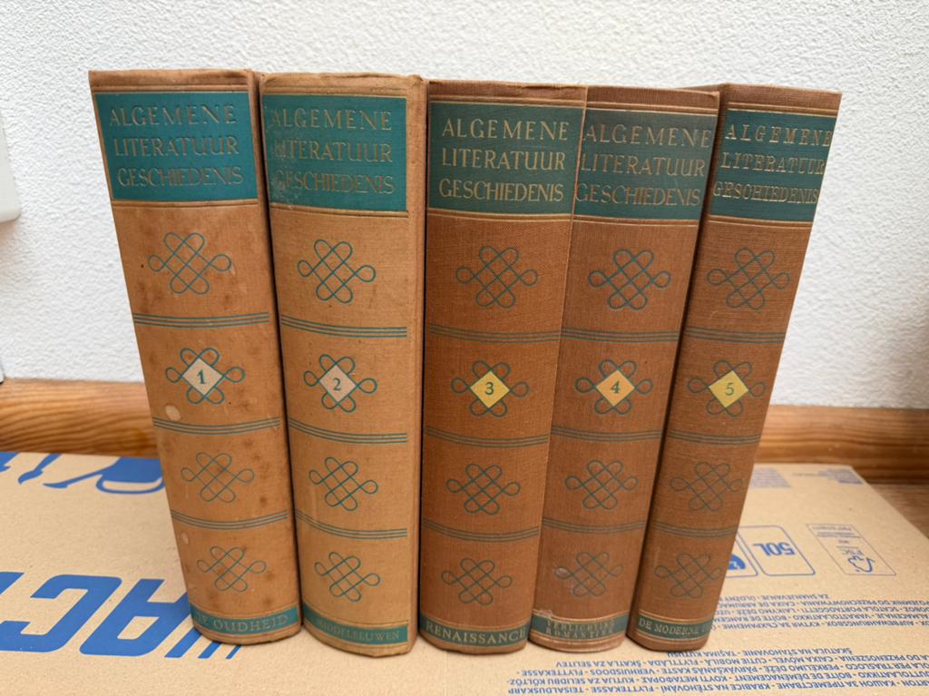 Algeme Literatuur Geschiedenis in 5 delen, Antiek en Kunst, Antiek | Boeken en Bijbels, Ophalen of Verzenden