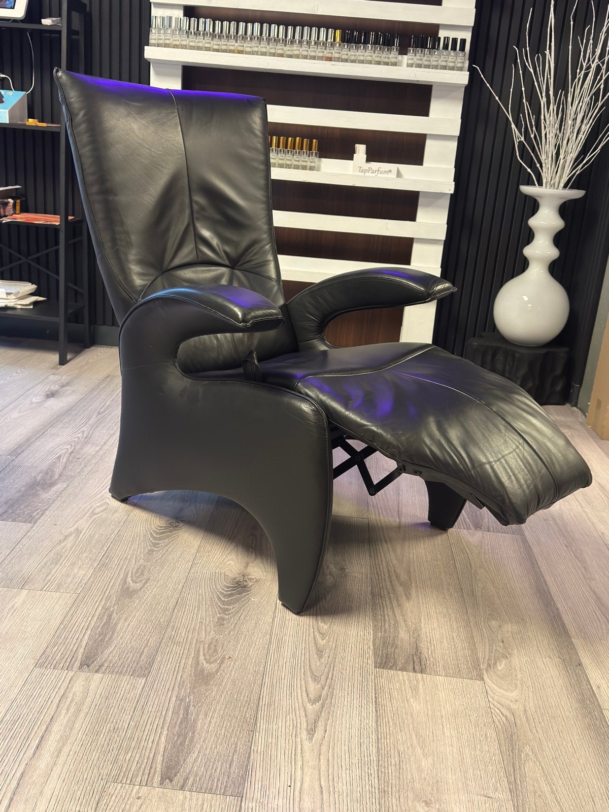 Relaxstoel Echt Leder. Nieuwstaat, Huis en Inrichting, Ophalen of Verzenden, Zo goed als nieuw, 75 tot 100 cm, 50 tot 75 cm