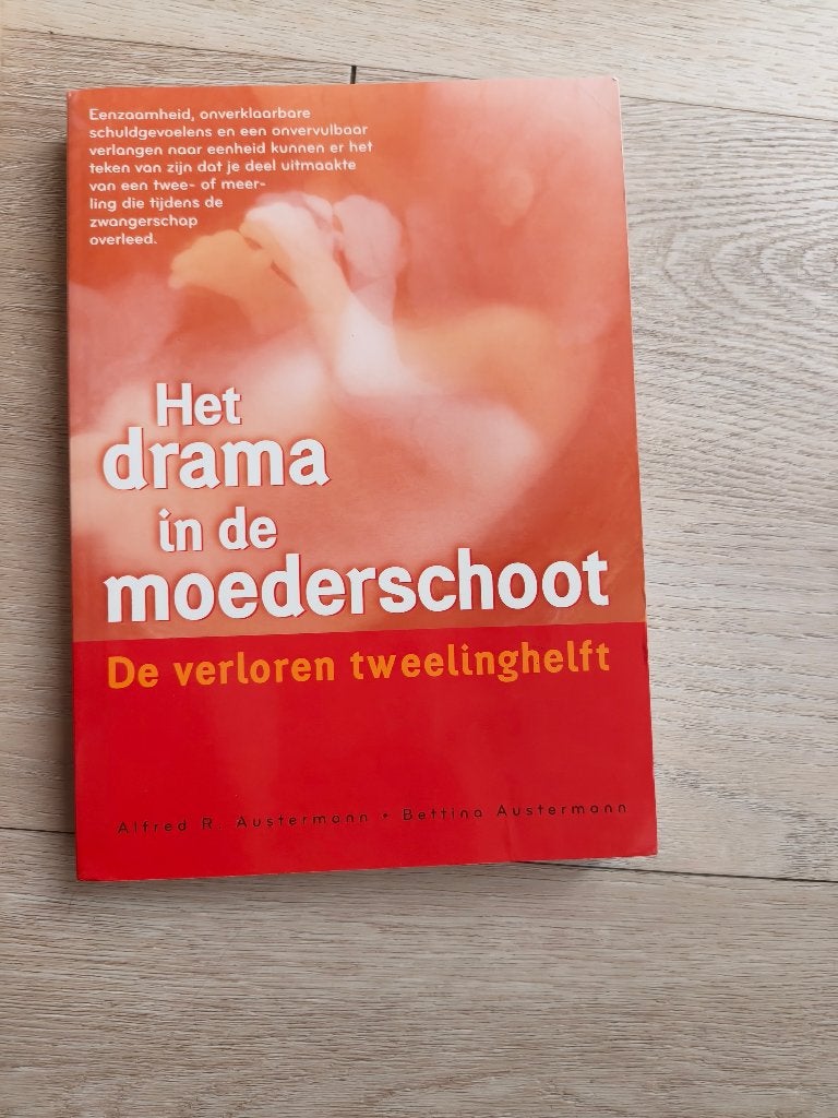 Het drama in de moederschoot 9789077247679, Achtergrond en Informatie, Spiritualiteit algemeen, Zo goed als nieuw, Austermann