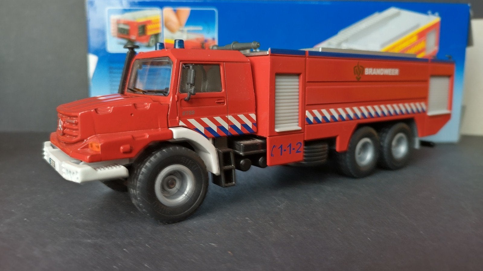 Mercedes Benz Zetros Brandweer 1:50 Siku Pol, SIKU, Verzenden, Zo goed als nieuw, Bus of Vrachtwagen
