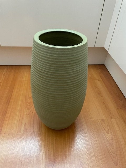 Vaas Vazen Grote Groene Vaas, 41 cm hoog, Overige materialen, 41 cm, Ophalen of Verzenden, Zo goed als nieuw
