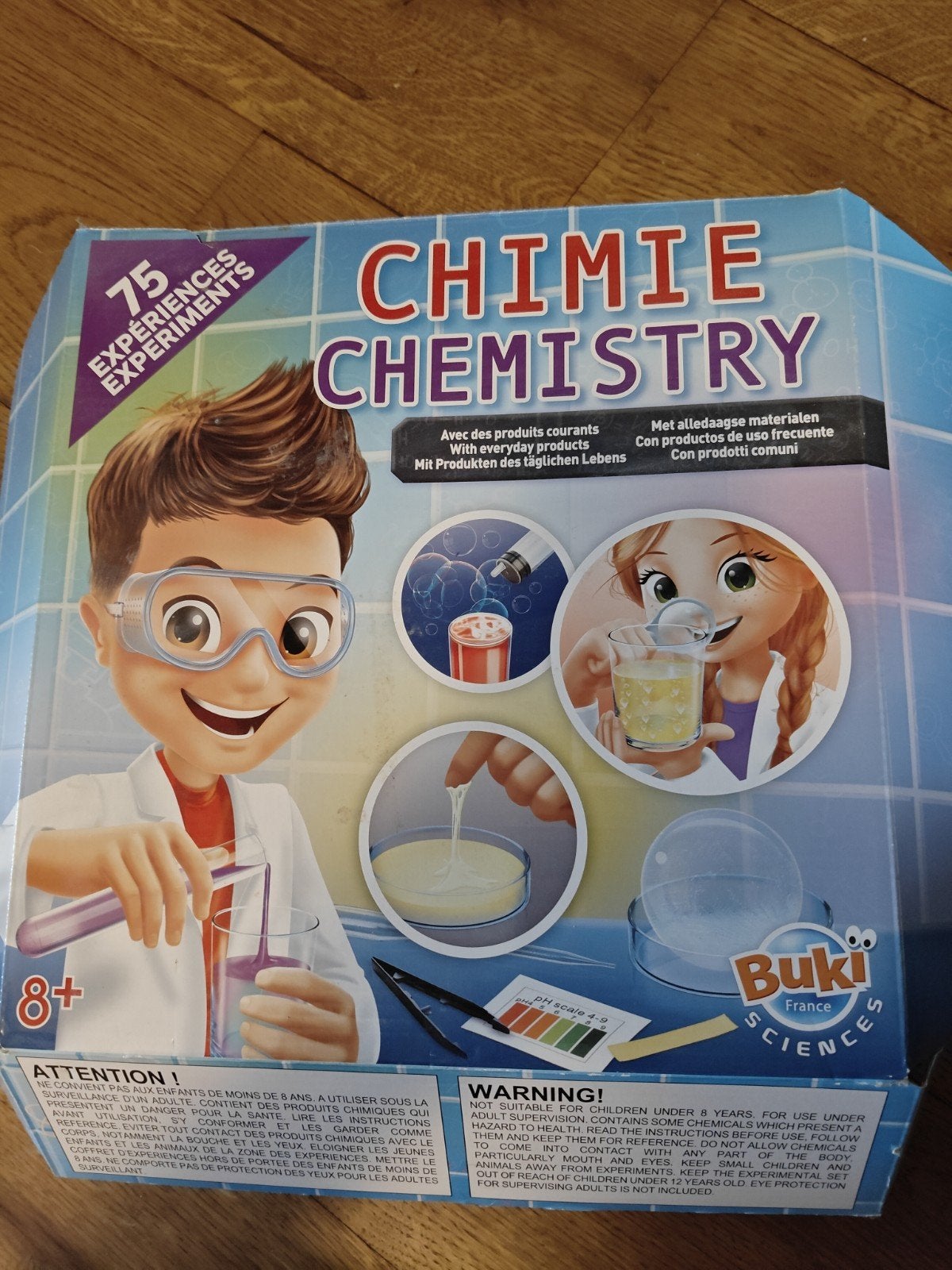 Buki France Chemie Experimenteerdoos - 75 Experimenten, Ophalen of Verzenden, Gebruikt, Knutselen