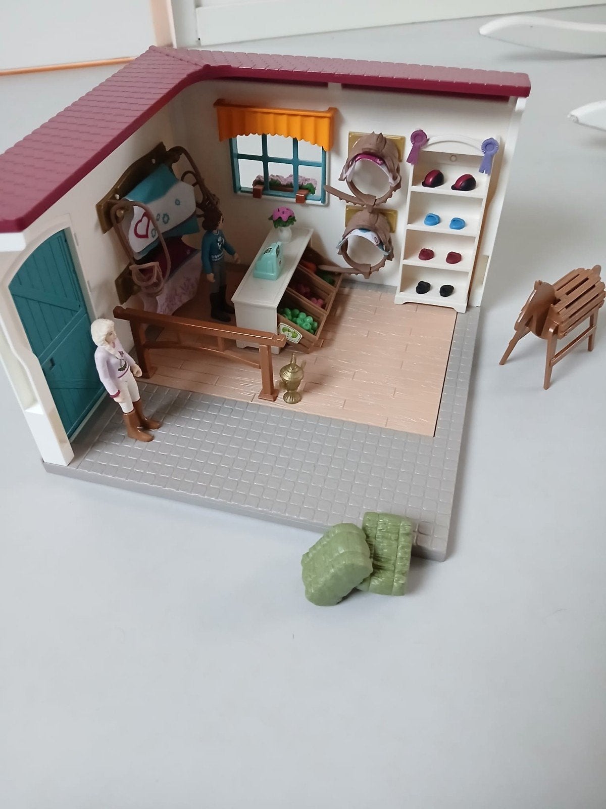 Schleich shop en wasplaats, Ophalen, Zo goed als nieuw, Poppenhuis