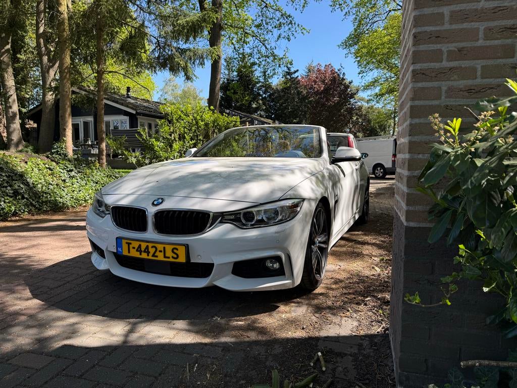 BMW 4-Serie 430i 252pk M pakket Cognac Leder!, Auto's, BMW, Achterwielaandrijving, Cabriolet, 4 stoelen, Wit
