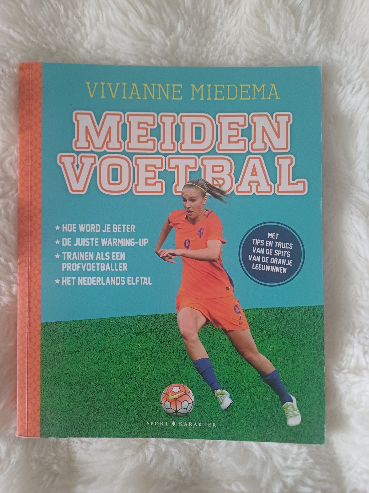Vivianne Miedema - Meidenvoetbal (Boek), Boeken, Gelezen, Vivianne Miedema, Ophalen of Verzenden, Balsport